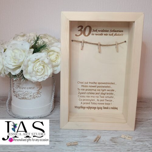 Drewniana ramka - skarbonka urodzinowa